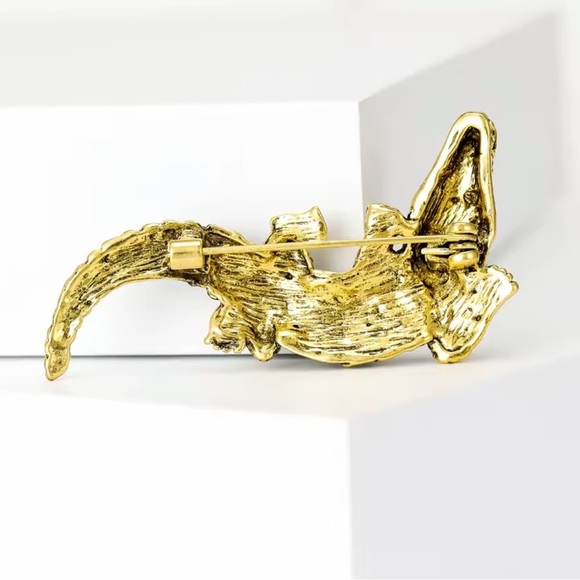 Alligator Emerald Crystal Gold Brooch - Picture 3 of 4